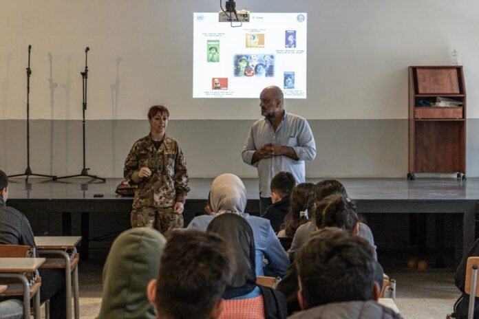 UNIFIL: caschi blu italiani incontrano ragazzi delle scuole