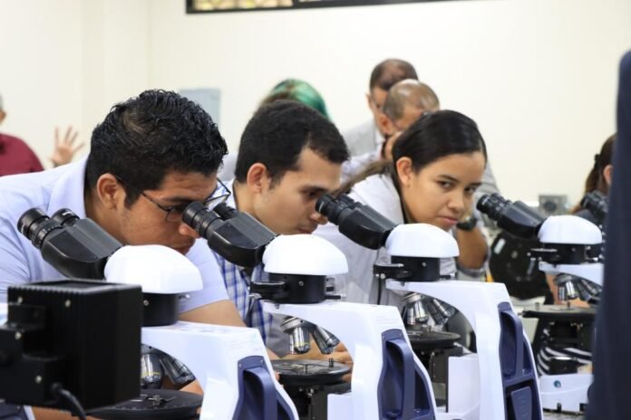 El Salvador: un laboratorio di geoscienze finanziato dalla Cooperazione